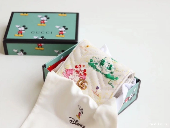 First bag ru X Gucci Disney wallet 0805